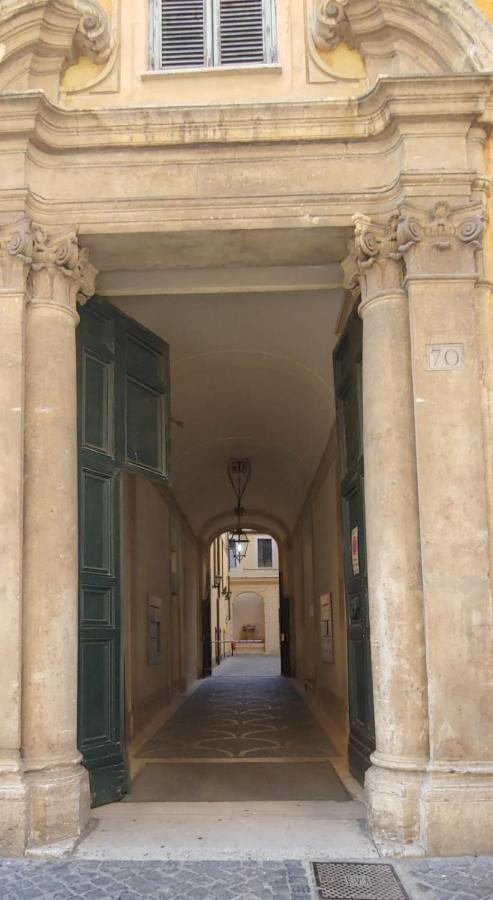 Chiara'S Place At Pantheon - Your Apt In ローマ エクステリア 写真